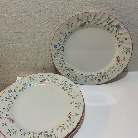2 Johnson Brothers Summer Chintz Dinner Plates Pink Flower Ridged Border England - Picture 1 of 10